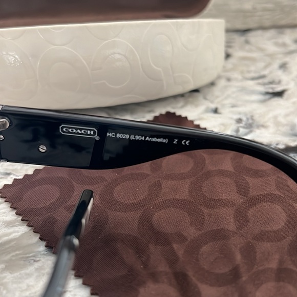 Coach Sumglasses - Picture 4 of 9